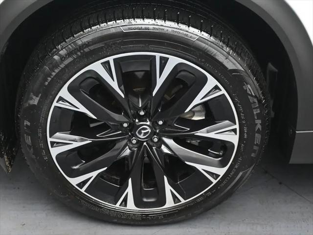2024 Mazda X-90 Premium Plus