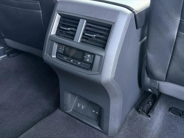 2021 Volkswagen Atlas 3.6L V6 SE w/Technology R-Line