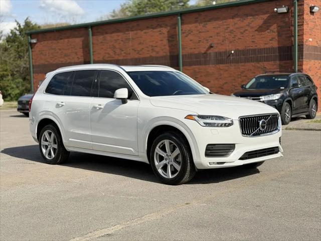 2022 Volvo XC90 T5 Momentum 7 Passenger