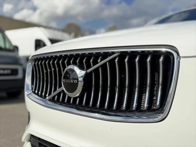 2022 Volvo XC90 T5 Momentum 7 Passenger