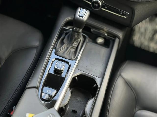 2022 Volvo XC90 T5 Momentum 7 Passenger