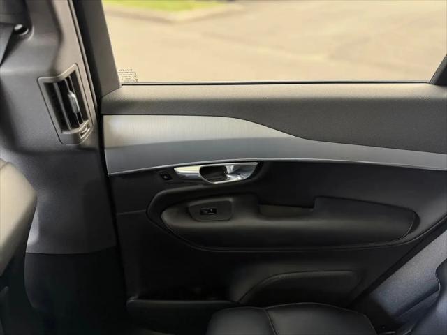 2022 Volvo XC90 T5 Momentum 7 Passenger