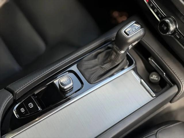 2022 Volvo XC90 T5 Momentum 7 Passenger