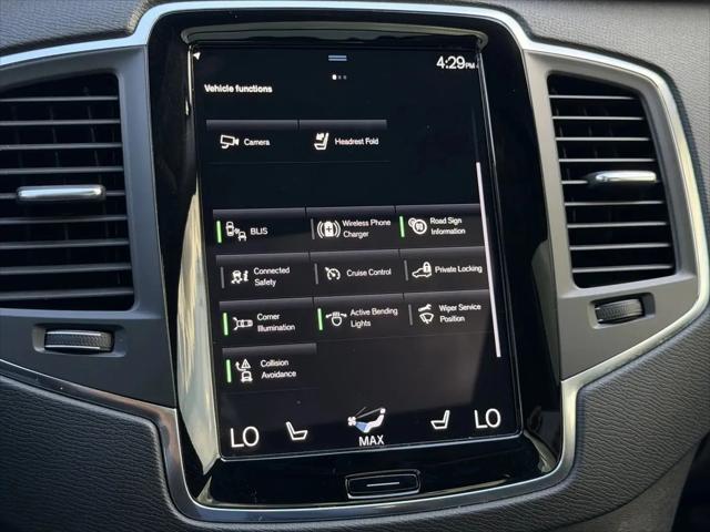 2022 Volvo XC90 T5 Momentum 7 Passenger