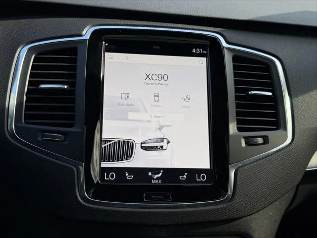 2022 Volvo XC90 T5 Momentum 7 Passenger