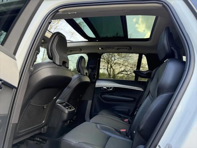 2022 Volvo XC90 T5 Momentum 7 Passenger