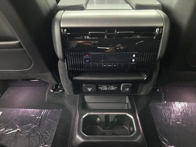 2026 Jeep Grand Wagoneer 4x2