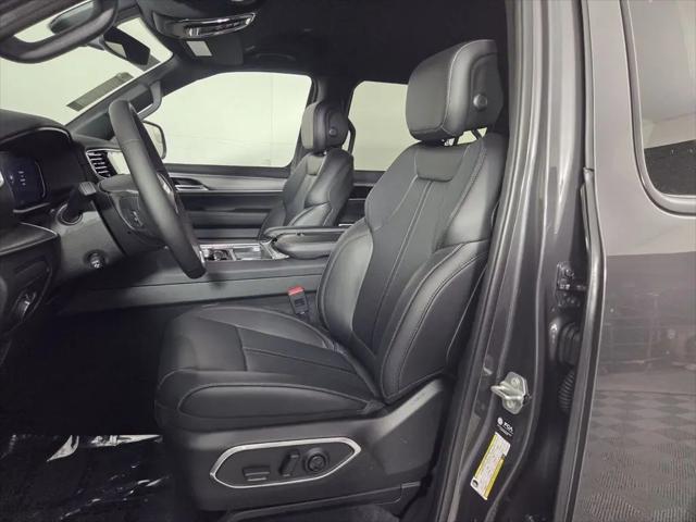 2026 Jeep Grand Wagoneer 4x2