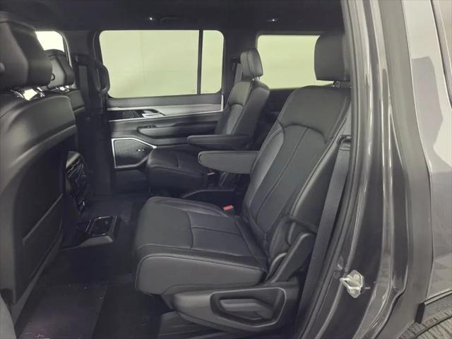 2026 Jeep Grand Wagoneer 4x2