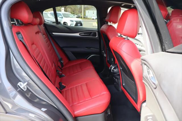 2023 Alfa Romeo Stelvio Veloce AWD
