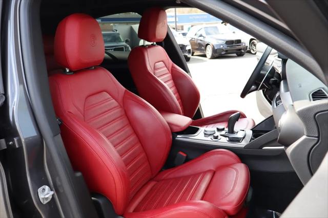 2023 Alfa Romeo Stelvio Veloce AWD