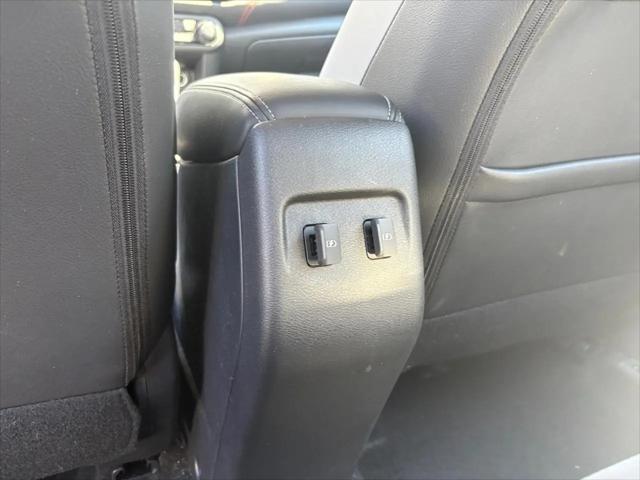 2024 Nissan Kicks SR Xtronic CVT