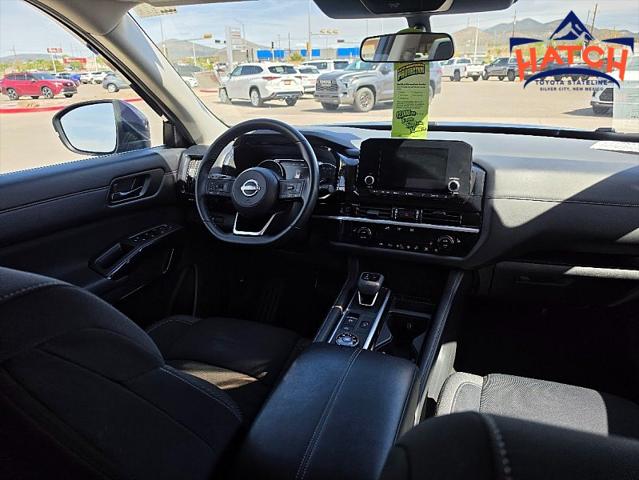 2025 Nissan Pathfinder SV 4WD