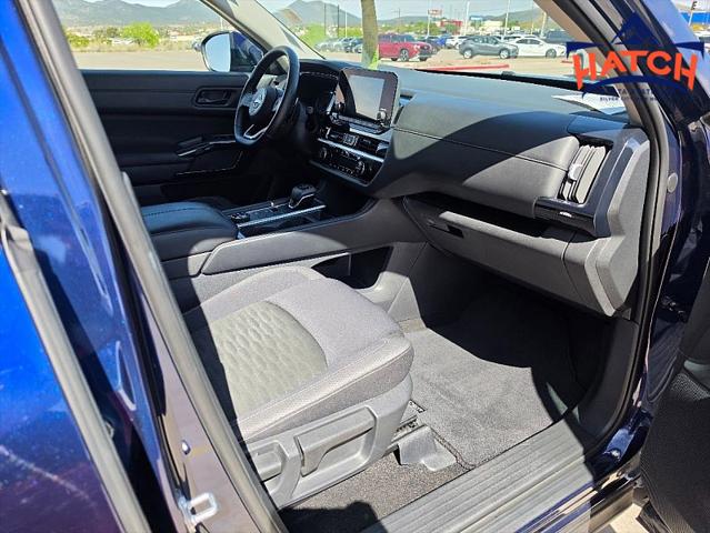 2025 Nissan Pathfinder SV 4WD