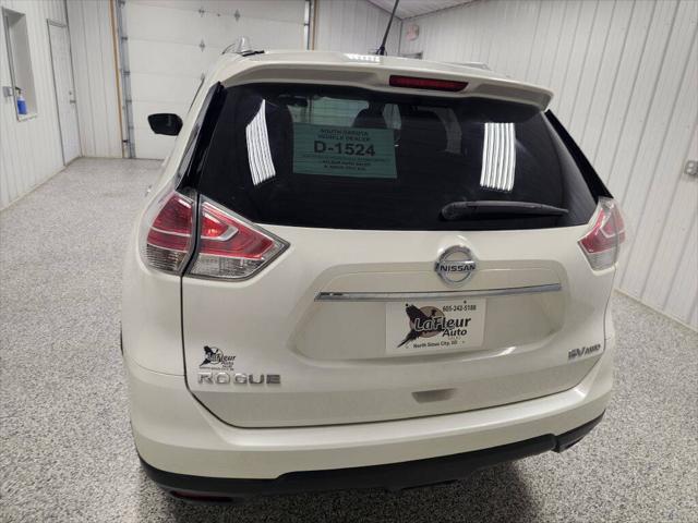2016 Nissan Rogue SV