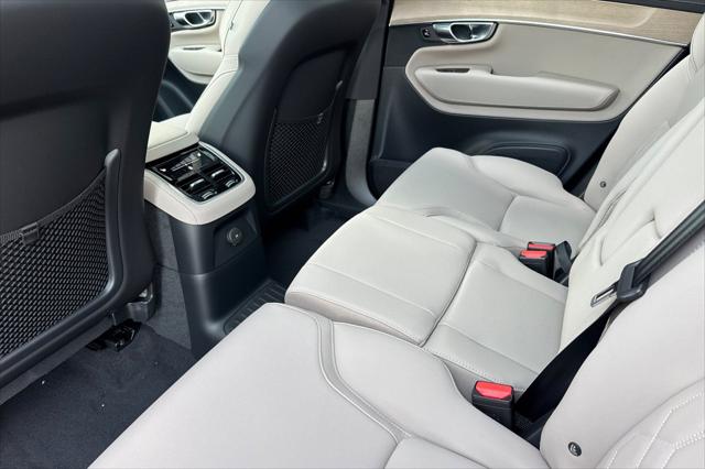 2026 Volvo XC90 Plug-In Hybrid Plus, T8 AWD, Electric/Gasoline, Bright, 7 Seats