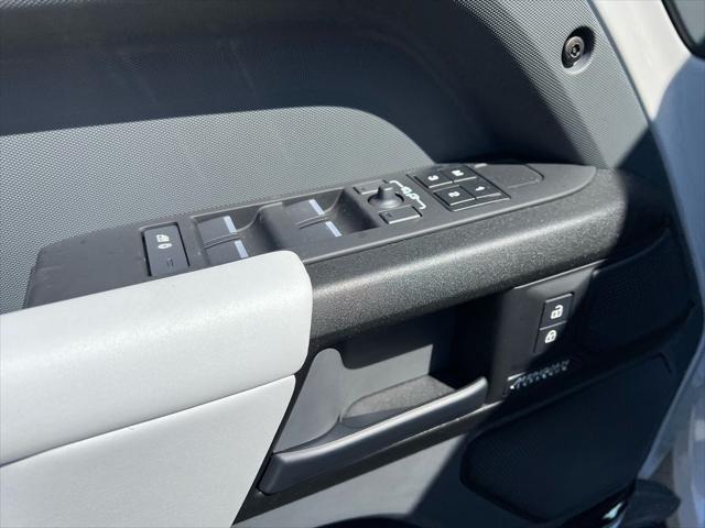 2026 Land Rover Defender P635 OCTA