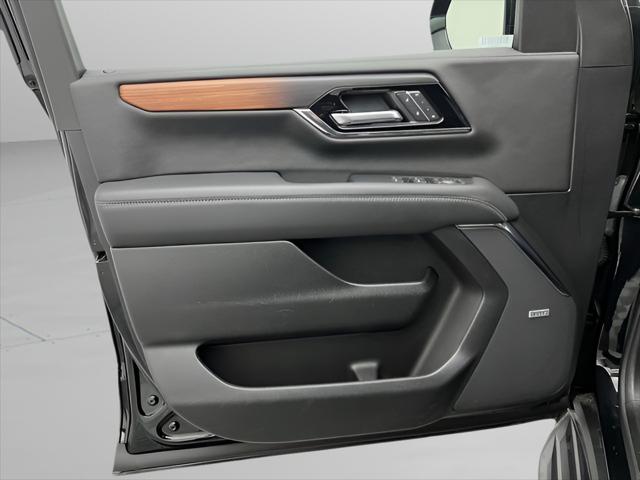 2025 GMC Yukon XL 4WD Denali