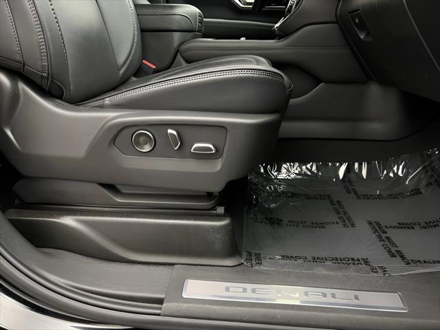2025 GMC Yukon XL 4WD Denali