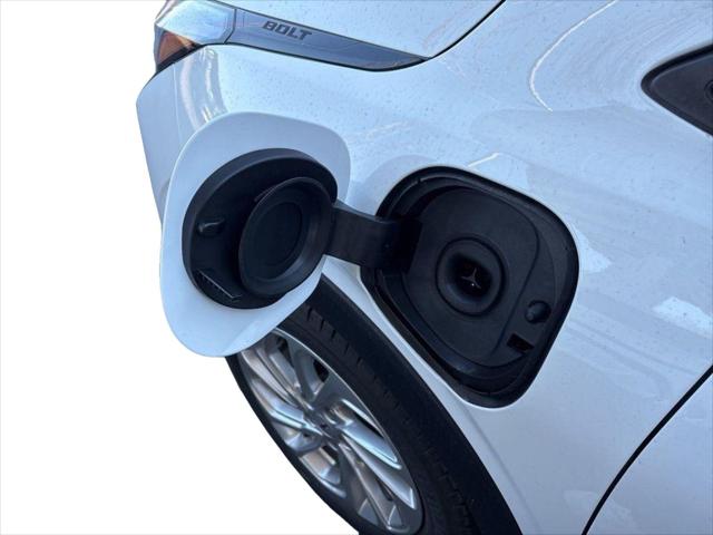 2027 Chevrolet Bolt LT FWD