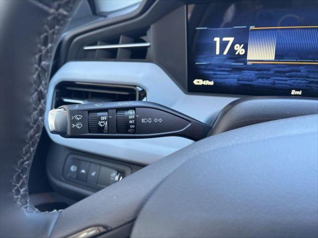 2027 Chevrolet Bolt LT FWD