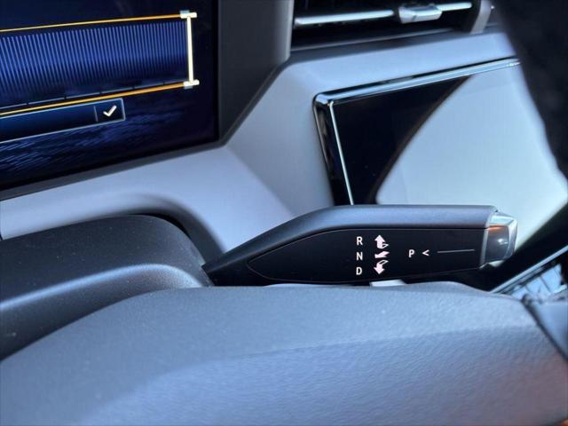 2027 Chevrolet Bolt LT FWD