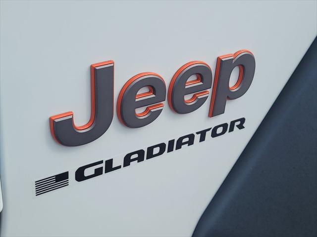 2026 Jeep Gladiator Sport