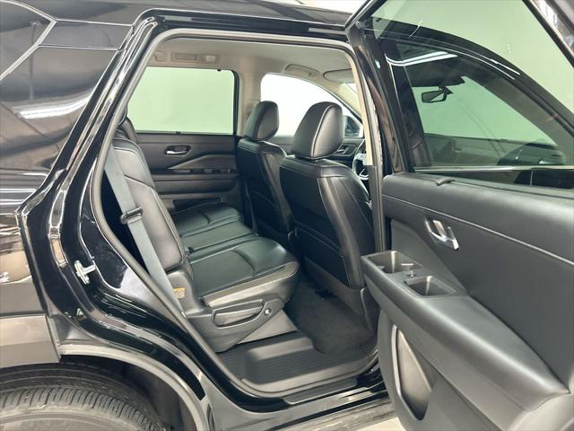 2024 Nissan Pathfinder SL 4WD