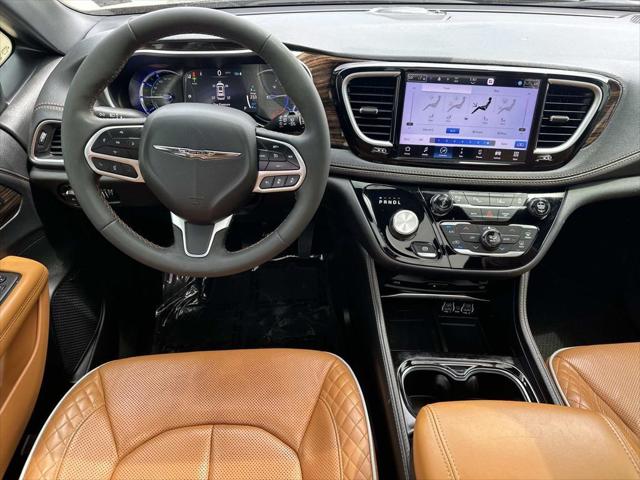 2023 Chrysler Pacifica Hybrid Pinnacle