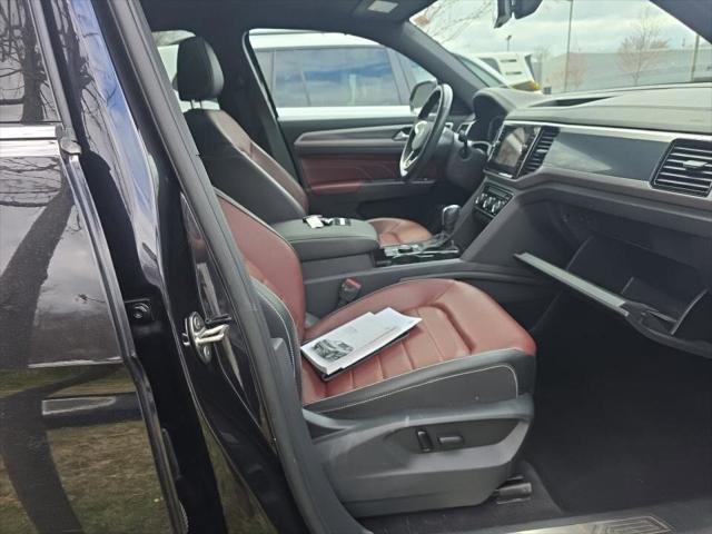 2023 Volkswagen Atlas Cross Sport 3.6L V6 SEL Premium R-Line 2023 Volkswagen Atlas Cross Sport 3.6L V6 SEL Premium R-Line