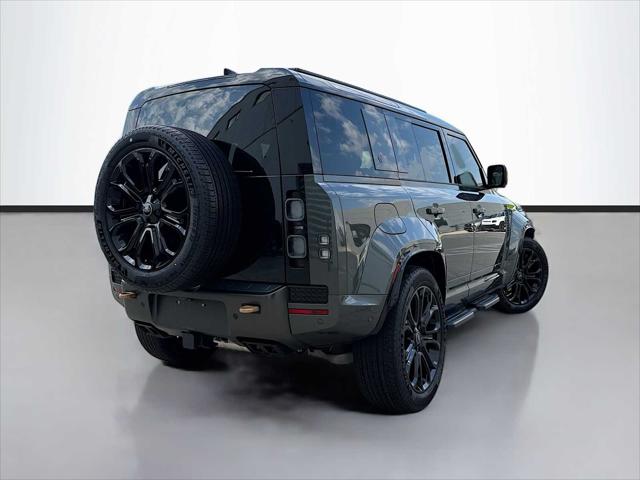2025 Land Rover Defender P635 OCTA Edition One