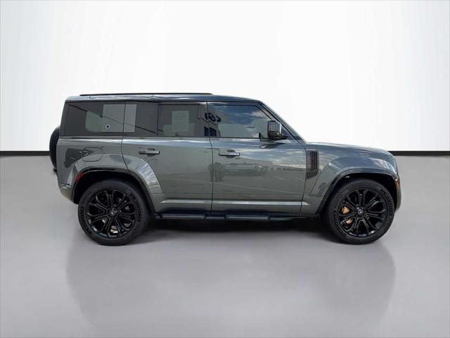 2025 Land Rover Defender P635 OCTA Edition One