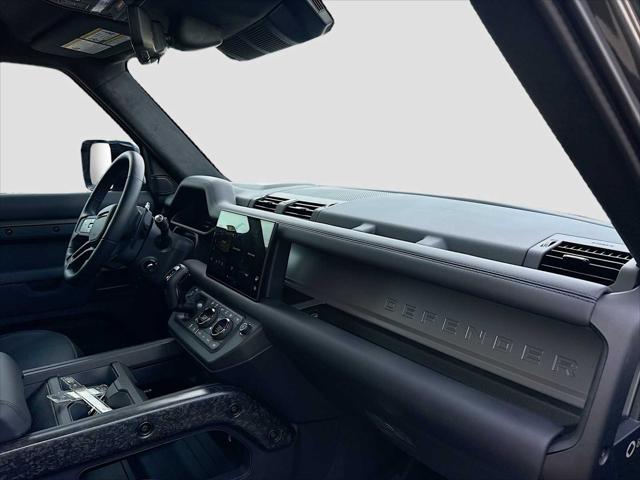 2025 Land Rover Defender P635 OCTA Edition One