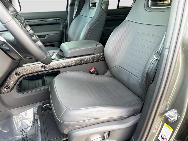 2025 Land Rover Defender P635 OCTA Edition One