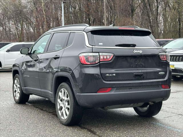 2022 Jeep Compass Latitude Lux 4x4