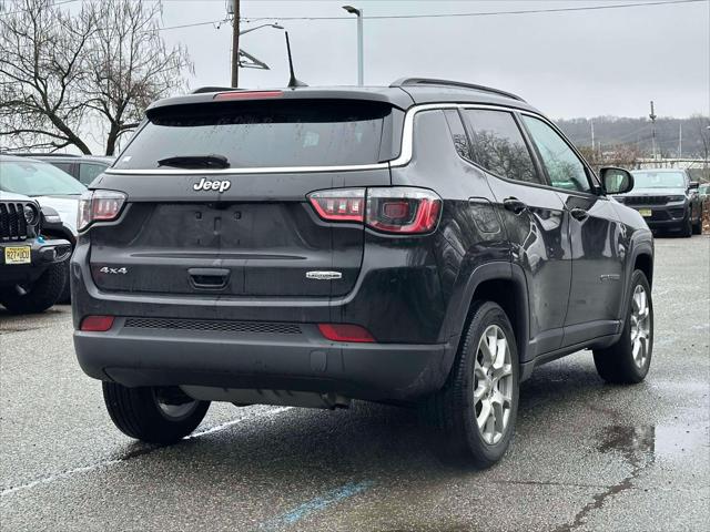 2022 Jeep Compass Latitude Lux 4x4