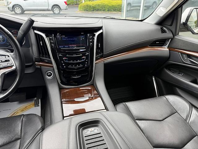 2020 Cadillac Escalade ESV 4WD Luxury