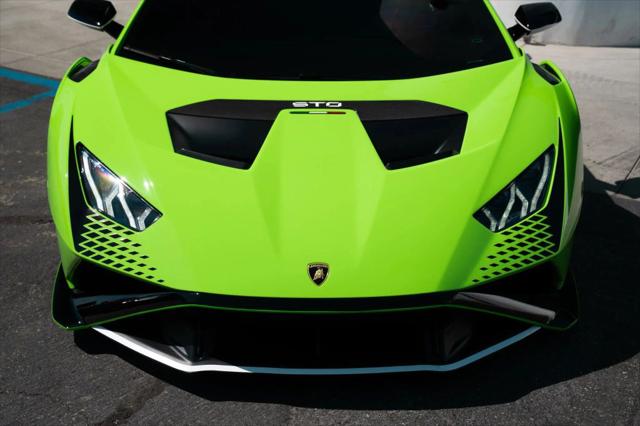 2022 Lamborghini Huracan Coupe