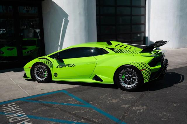 2022 Lamborghini Huracan Coupe