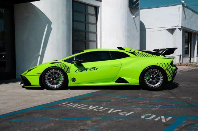 2022 Lamborghini Huracan Coupe