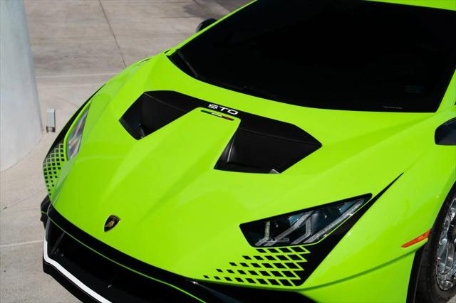2022 Lamborghini Huracan Coupe