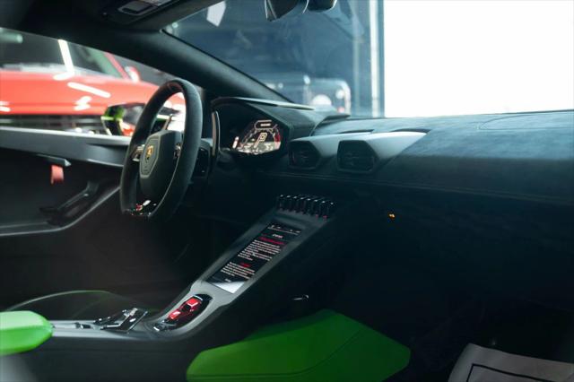 2022 Lamborghini Huracan Coupe