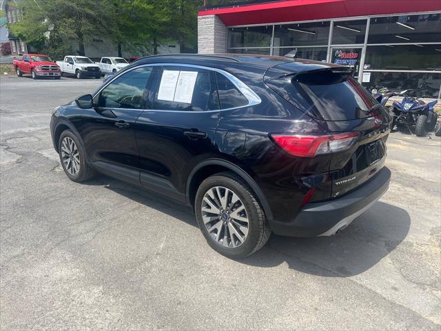 2022 Ford Escape Titanium Hybrid