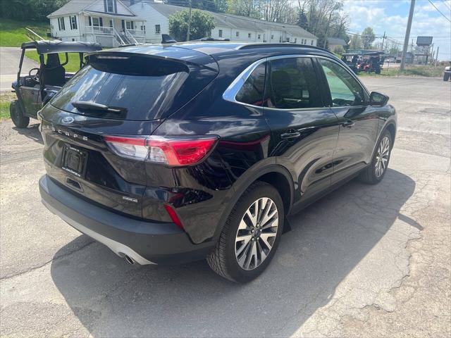 2022 Ford Escape Titanium Hybrid