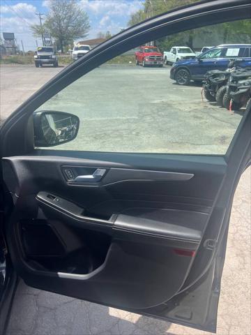 2022 Ford Escape Titanium Hybrid