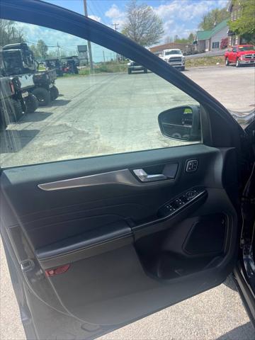2022 Ford Escape Titanium Hybrid