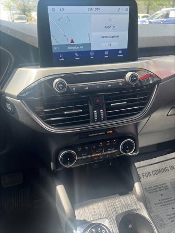 2022 Ford Escape Titanium Hybrid