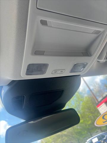 2022 Ford Escape Titanium Hybrid