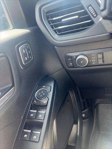 2022 Ford Escape Titanium Hybrid