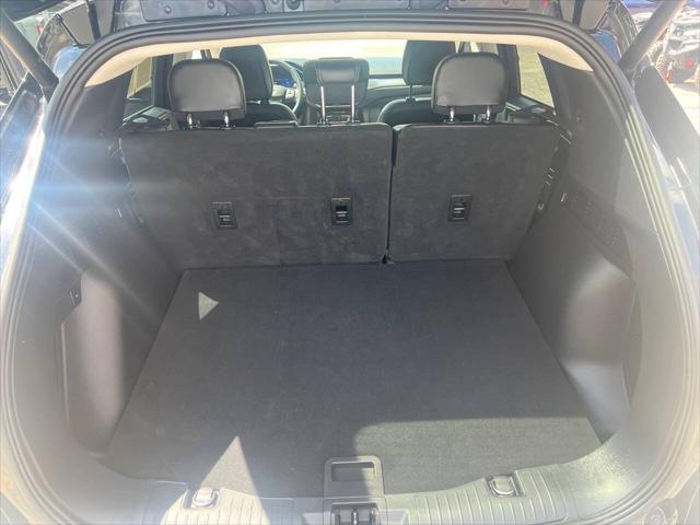 2022 Ford Escape Titanium Hybrid